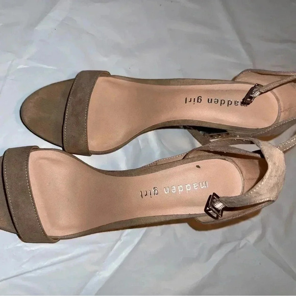 Madden Girl Banoinn Heeled Sandal Size 9 - Picture 6 of 8